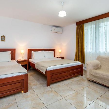 Kiriakos Holiday Home Астрис Екстериор снимка
