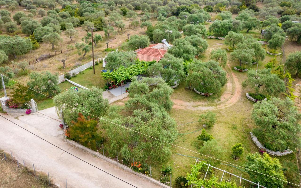 Kiriakos Holiday Home Астрис Екстериор снимка