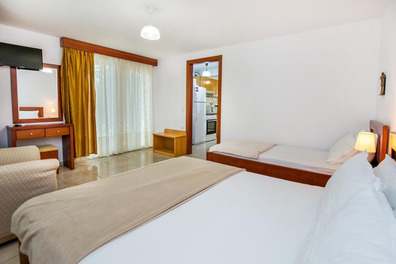 Kiriakos Holiday Home Астрис Екстериор снимка