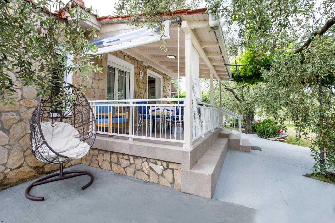 Kiriakos Holiday Home Астрис Екстериор снимка